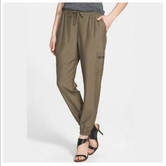 Trouve Green Cargo Jogger Pants Size Small - Picture 1 of 5